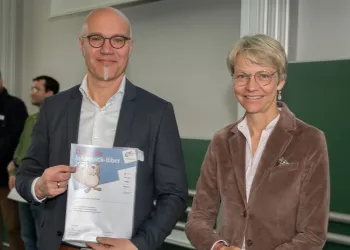 Urkundenuebereichung Frau Feller