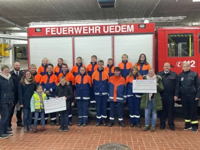 Gruppenbild Spendenübergabe