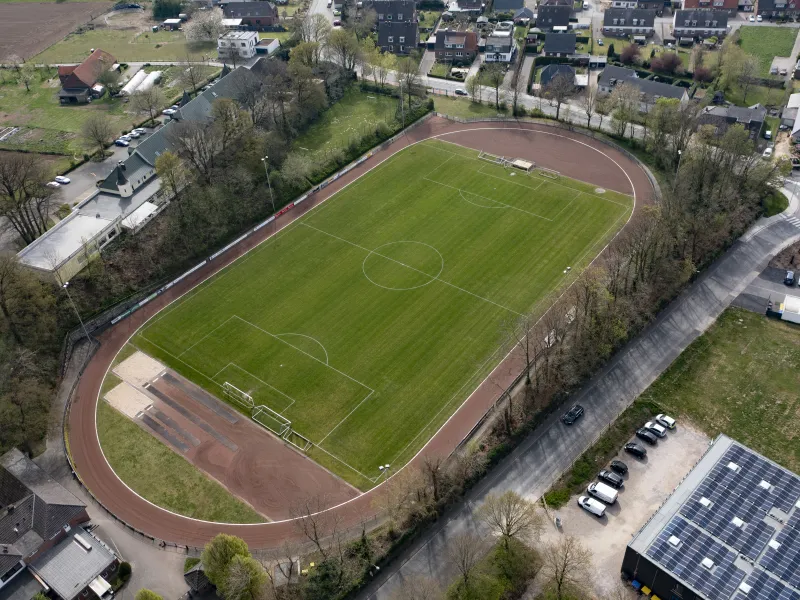Sportplatzanlage aus der Vogelperspektive
