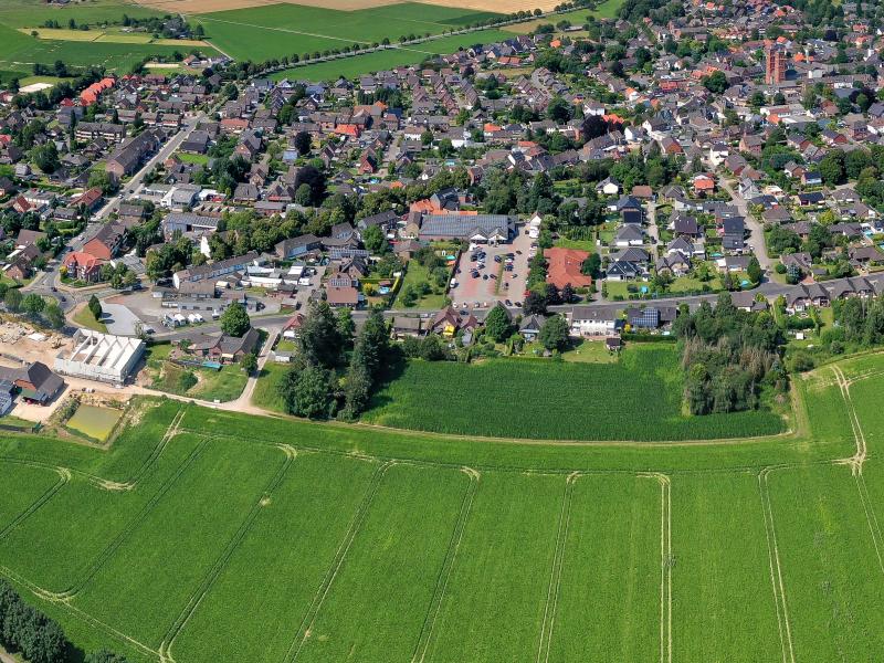 Luftaufnahme des neuen Baugebietes Mörsfeld (Stand: 2021)