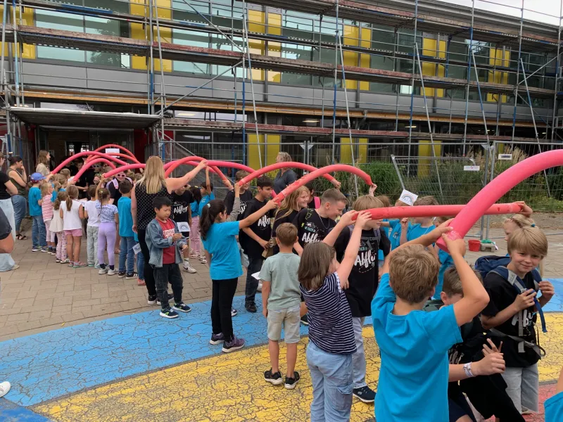 Verabschiedungsspalier für die Viertklässler